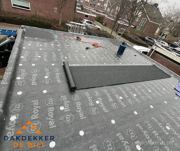 Dakrenovatie plat dak met bitumen dakbedekking in De Bilt