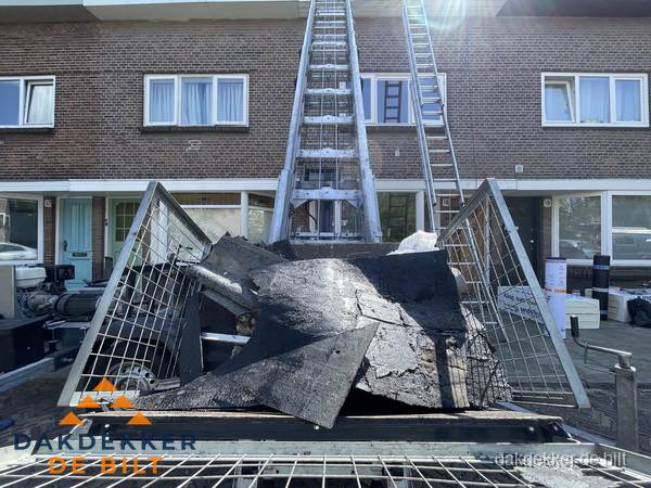 Kosten dakreparatie: dakschade aan flatgebouw in De Bilt